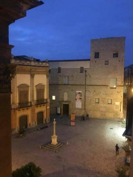 Appartamento Mansardato Nel Cuore Di Palermo - Accesso Terrazza Exterior photo